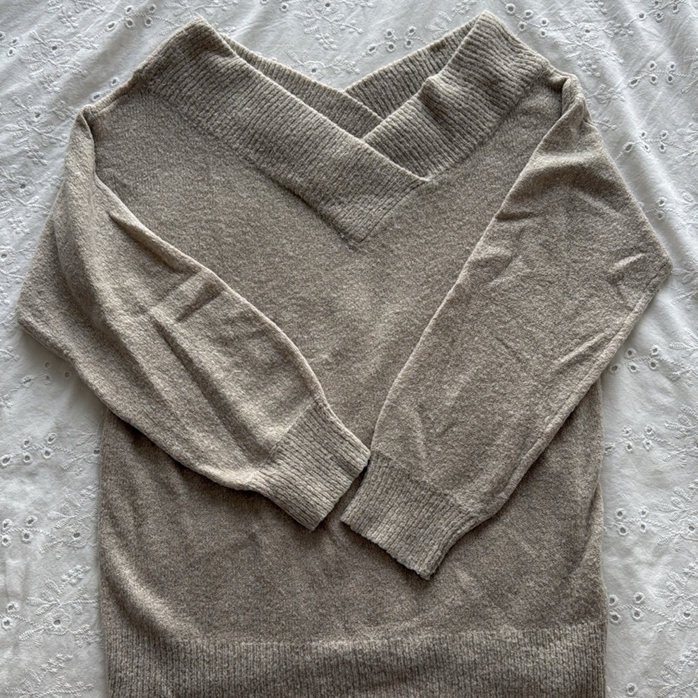Off-The-Shoulder Sweater (Size S) - Picture 3 of 3